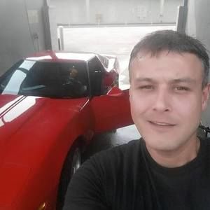 Meet your Posher, Justin